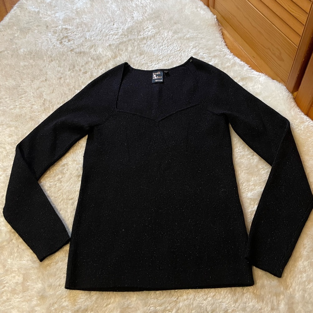Women’s black ribbed sweater size USL from Reitmans